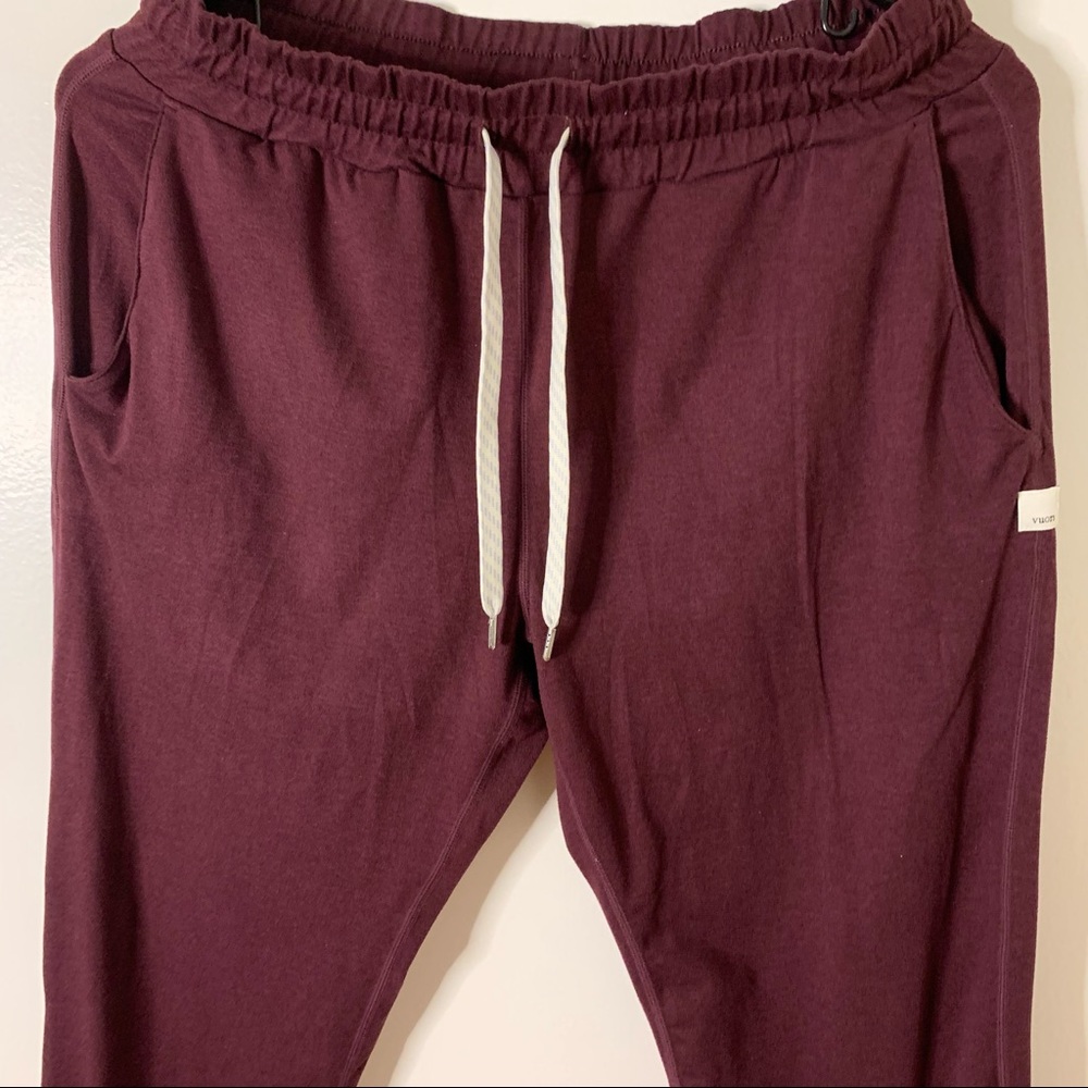 Vuori women’s performance jogger